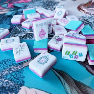 Fichas de Mahjong Americanas de Lujo con Diseño Floral, 160 Piezas, Acrílicas, Tipo Cupcake, para Noches de Juego para Chicas - Product Image 1