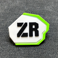 Écusson en PVC souple 3D personnalisé, patch en silicone, adhésif thermofusible pour chapeaux, écussons en PVC souple avec velcro pour vêtements