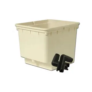 Hydroponic dutch bato bucket system with lids
