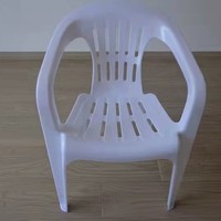 Table de salle à manger extérieure en plastique épais et durable, avec chaises à dossier et coussins, mobilier d'extérieur moderne