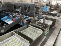 Machine d'emballage de boîtes en carton pour aliments à grande vitesse entièrement automatique avec plateau, machine de scellage à la colle