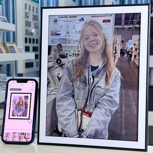 Wifi Electronic Picture Frame E Ink <b>Screen</b> Share Photos App Remote For Family Custom Factory 13.3Inch Smart Digital Photo Frame - Product Image 6