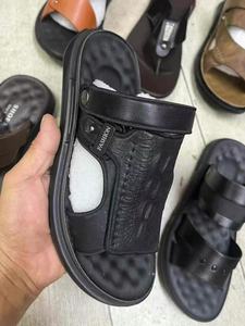 <span class=keywords><strong>Sandali</strong></span> da <span class=keywords><strong>uomo</strong></span> nuove pantofole da spiaggia da <span class=keywords><strong>uomo</strong></span> Casual personalità tendenza <span class=keywords><strong>moda</strong></span> scarpe antiscivolo all'ingrosso - Product Image 4