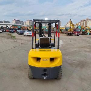 Montacargas Komatsu Usado de 3 Toneladas, Diésel, 3 Mástiles, Desplazamiento Lateral - Product Image 5