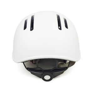 Casco de bicicleta ajustable blanco y sencillo para patinar en tierra Longboard Skate Scooter incluso estilo altamente protector <span class=keywords><strong>buena</strong></span> ventilación - Product Image 4
