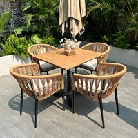 Ensemble de jardin de luxe léger en alliage d'aluminium pliable pour l'extérieur, table et chaises de négociation pour salon de thé, café, salle à manger
