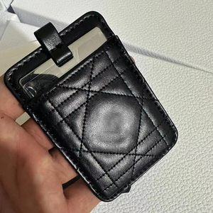 Étui à cartes classique de luxe en cuir PU avec diamants, miroir en acier inoxydable, ensemble 2-en-1 avec sac anti-poussière et boîte cadeau, support de cartes pour téléphone portable - Product Image 1