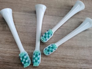 Têtes <span class=keywords><strong>de</strong></span> brosse à dents orales <span class=keywords><strong>de</strong></span> brosse à dents électrique <span class=keywords><strong>de</strong></span> vente d'usine avec la tête <span class=keywords><strong>de</strong></span> brosse à dents remplaçable - Product Image 4