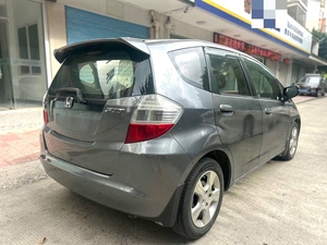 Honda Fit <span class=keywords><strong>2008</strong></span> <span class=keywords><strong>1.5</strong></span> Automatica Usata, Hatchback, Guida a Sinistra, Pneumatici R15, Interni Chiari, Sedili in Tessuto, Guida Divertente, Ben Attrezzata, Affidabile - Product Image 5