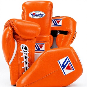 Ensemble de gants de boxe personnalisés en cuir orange avec protège-tête et protège-gland respirants pour adultes - Product Image 1