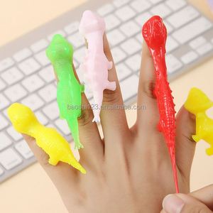 Jouet lance-poulet créatif anti-stress amusant à presser, dinosaure collant mural en caoutchouc pour garçons - Product Image 2