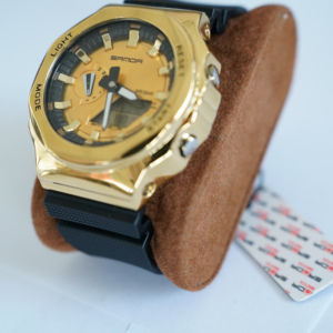 Montres résistantes aux chocs de la série <span class=keywords><strong>G</strong></span> avec bracelet en acrylique et boîtier en résine, modèles GA-<span class=keywords><strong>2100</strong></span> et <span class=keywords><strong>GM</strong></span>-<span class=keywords><strong>2100</strong></span>, résistance à l'eau de 20 m - Product Image 1