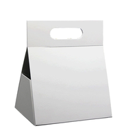 Boîte cadeau triangulaire pliable personnalisée, sac d'emballage en papier couleur unie avec fermeture magnétique pour cadeaux, fêtes et shopping