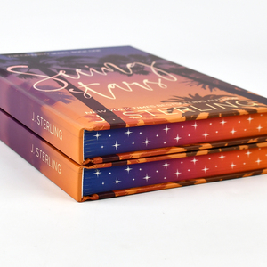 Impresión de Novelas con Acabado UV Localizado, Encuadernación Cosida de Tapa Dura, Edición Especial, Borde Rociado Personalizado, Papel de Arte, Impresión Offset, Logotipo Personalizado - Product Image 3