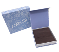 Boîte en papier magnétique de style livre, boîte rigide avec logo personnalisé et estampage à chaud pour les noix et les chocolats, bonbons