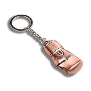 Porte-clés en métal personnalisé avec pendentif en forme de gants de boxe pour les fans de boxe - Product Image 2