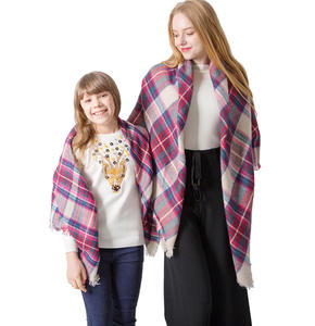 Ensemble de couvertures et écharpes assorties pour mère et fille, écharpe carrée pour parents et enfants, écharpe en plaid écossaise pour femmes et enfants, châle d'hiver - Product Image 4