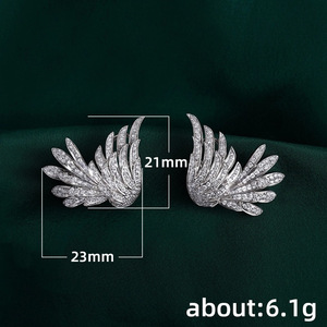 Orecchini a Perno con Ali d'Angelo 3D in Cristallo per Donne, Accessori Eleganti Vintage per Uso Quotidiano - Product Image 4
