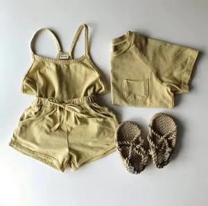 Conjunto de roupas de bebê, novo conjunto de roupas de bebê da moda 3 pçs de verão roupas de bebê camiseta e shorts ou colete crianças personalizado conjunto de roupas de cor