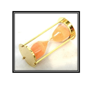 Sablier rond de luxe en laiton antique, sablier en verre à 3 piliers, minuterie décorative en bois, cadeau, décoration de la maison et du bureau - Product Image 2