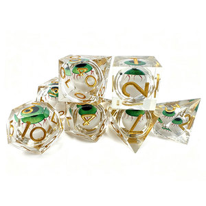 Juego de dados poliédricos de resina transparente de lujo, 7 piezas, con borde afilado y ojo verde flotante, para juegos de mesa DND COC - Product Image 4