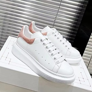 Zapatillas de Diseñador de Cuero al por Mayor 2026, Zapatos de Marcas Famosas para Mujer, Zapatillas Unisex MC para Hombre, Zapatillas Blancas Personalizadas para Correr - Product Image 5