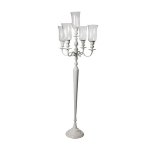 Candélabres de mariage en argent poli Candélabres en argent pour la décoration de la maison et du mariage Candélabres de décoration de table de mariage - Product Image 1