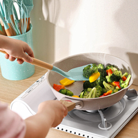 Manjia Lot de 12 ustensiles de cuisine en silicone avec manche en bois, spatule, points de pulvérisation blancs, gadgets de cuisine, ustensiles de cuisine