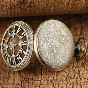 Nouvelle <span class=keywords><strong>montre</strong></span> de poche à quartz à cadran creux vintage en cuivre bronze antique à la mode personnalisée 45 mm Boîtier 3BAR Résistante à l'eau pour hommes - Product Image 4
