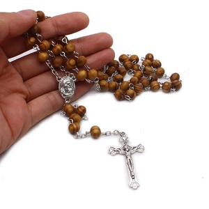 Collar de Rosario de San Benito Personalizado con Cruz, Tarjeta de San Cristóbal y <span class=keywords><strong>Medalla</strong></span>, Incluye Oración para Automovilistas - Product Image 4