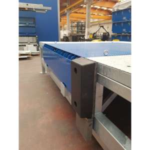 Pare-chocs oscillant pour quai GOLIATH GLTH.Z - S'adapte à la hauteur du camion, en acier galvanisé, L250xH700xP140mm - Product Image 5