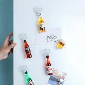 Plastien-imán de nevera para uso familiar, forma de botella de cerveza con abridor de botellas, imán de refrigerador personalizable