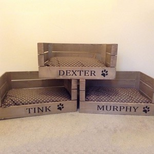 Cama de madera de lujo elevada sencilla y grande personalizada para perros, plataforma de 85cm, marco de cama de madera de pino macizo, cojín de estilo moderno para perros y gatos - Product Image 6