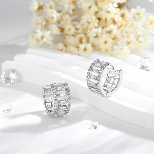 2025 nouvelle usine en gros de haute qualité à la mode 14K plaqué or laiton Zircon cerceaux boucles d'oreilles bijoux pour la fête - Product Image 3