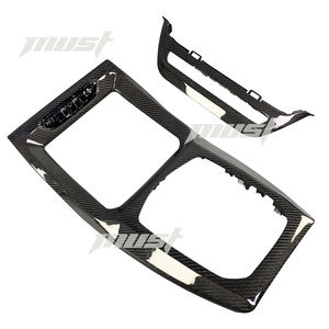 مكون بديل كامل من ألياف الكربون الحقيقية 100% لسيارات BMW G01 G02 X3 X4 <span class=keywords><strong>M</strong></span> LCI 2022-2024، غطاء لوحة الراديو، غطاء الكونسول الوسطي - Product Image 1