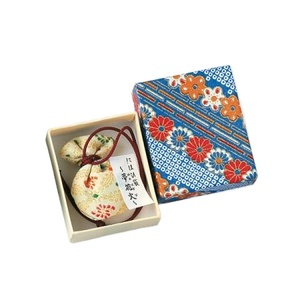 Sachet parfumé japonais Kinran au bois de santal et magnolia, petite pochette aromatique japonaise pour placard, tiroir, voiture, coffret cadeau - Product Image 1