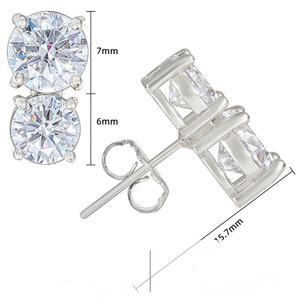 Boucles d'oreilles clous en moissanite en forme de cerf-volant, serties de pierres, en argent sterling 925, taille princesse VVS, avec halo géométrique en grappe carrée, pour un look éclatant - Product Image 1