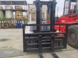 Gebruikte Originele Japanse <span class=keywords><strong>Tcm</strong></span> <span class=keywords><strong>Fd70</strong></span> 7 Ton Lpg Heftruck Lage Werkuren Hoge Capaciteit Awd Drie Traps Mast - Product Image 5