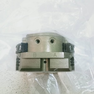 Mandrin auto-centrant pneumatique Schunk PZN Plus 64 à 3 mors, industriel, en métal, fabriqué en Allemagne - Product Image 4