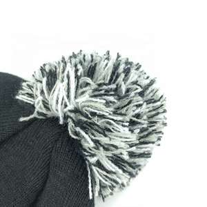 Bonnets d'Hiver en Gros pour Hommes avec Logo Personnalisé Brodé Jacquard Bonnets Noirs Tricotés - Product Image 4