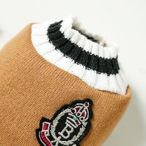 Suéter Premium para Perro Estilo Preppy con Insignia Bordada y Cuello de Punto, Jersey para <span class=keywords><strong>Bulldog</strong></span> Francés y Cachorros Pequeños - Product Image 4