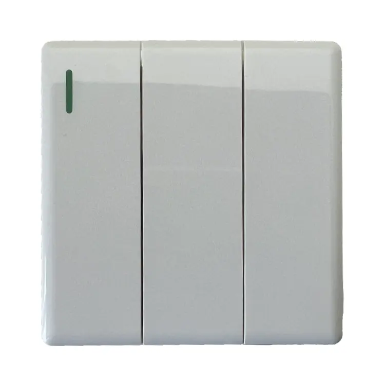 Produk penelitian kualitas tinggi 3Gang 2Way lukisan semprot putih Panel besar sakelar dinding standar UK untuk rumah