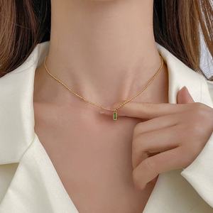 สร้อยคอผู้หญิง สแตนเลสสตีลชุบทอง 18k ประดับมรกตและเพทาย กันน้ำ ไม่หมอง พร้อมสลักโลโก้ตามสั่ง - Product Image 5