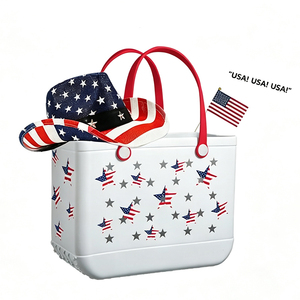 Sac de plage en EVA avec drapeau américain, imperméable, grand sac fourre-tout en caoutchouc avec trous, logo personnalisé, motif étoile américaine, sac cadeau tendance pour l'été, vente en gros - Product Image 1