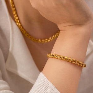 Conjunto de Joyería de Moda en Acero Inoxidable con Baño de Oro de 18K, Collar y Pulsera con Diseño de Cesta de Flores Vintage, Tendencia INS - Product Image 1