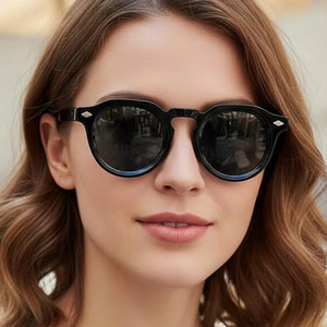 Gafas de Sol Redondas Retro Punk 2026 con Logotipo Personalizado, Lentes Degradadas con Protección UV400, Remaches y Diseño Poligonal para Hombre y Mujer - Product Image 1