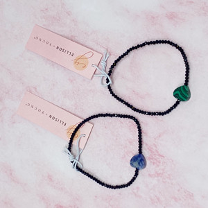 สร้อยข้อมือยืดหยุ่นรูปหัวใจประดับด้วยหินกึ่งมีค่า - Product Image 4