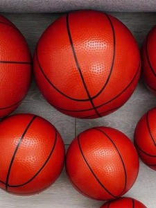 Balón de Baloncesto Infantil de Plástico de 8cm con Logotipo Impreso, Tres Colores, Suministro Directo de Fábrica, Ecológico para Bebés y Jardín de Infancia - Product Image 3