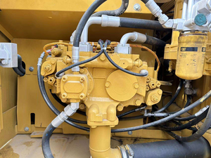 Excavatrice Caterpillar 320D2L d'occasion de 20 tonnes disponible dès maintenant – Fiabilité Caterpillar, mouvements fluides - Product Image 2