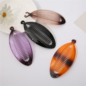 Vente en gros à prix abordable : Grands peignes double dents, pinces <span class=keywords><strong>banane</strong></span> classiques et pinces à cheveux pour queue de cheval, pour femmes et filles aux cheveux épais et bouclés, en plastique - Product Image 3